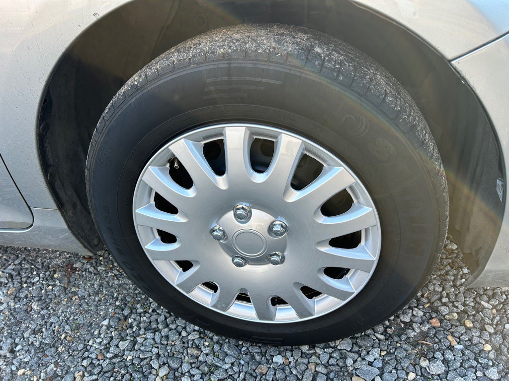 2016 Toyota Camry Image 11