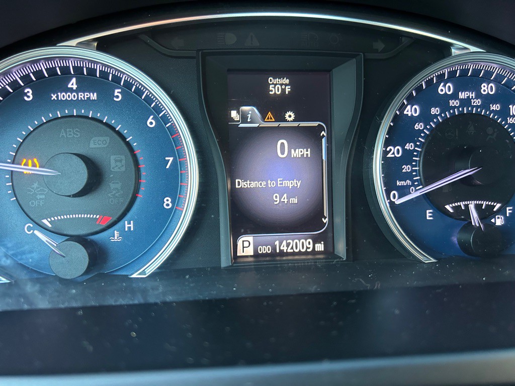 2016 Toyota Camry Image 24