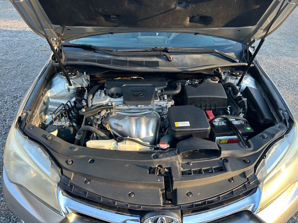 2016 Toyota Camry Image 26