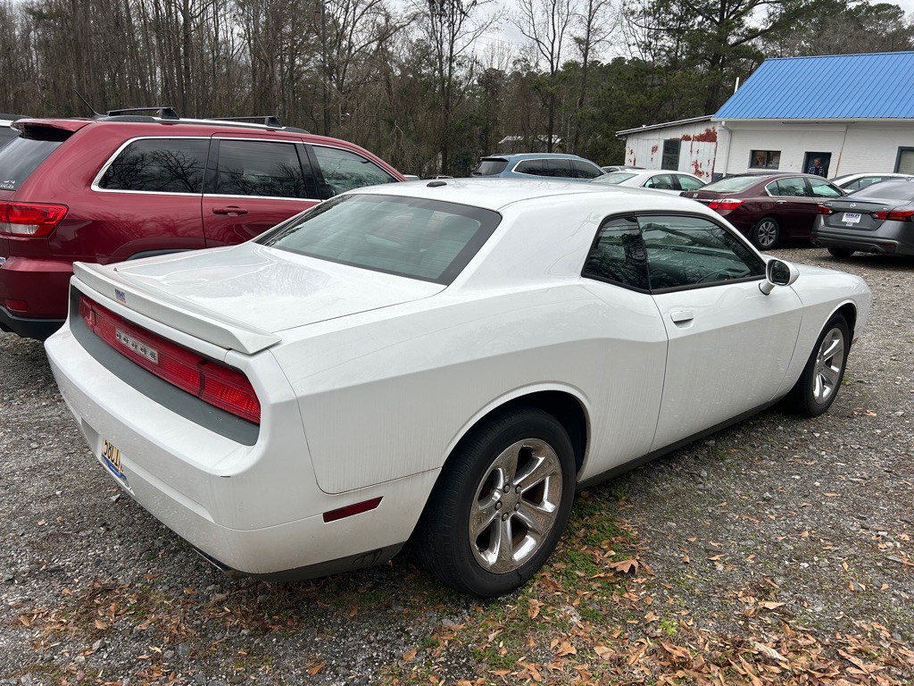2014 Dodge Challenger Image 4