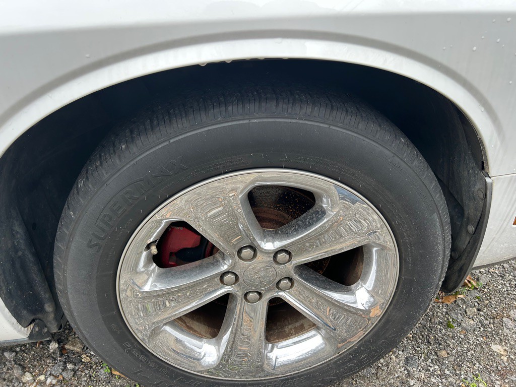 2014 Dodge Challenger Image 8