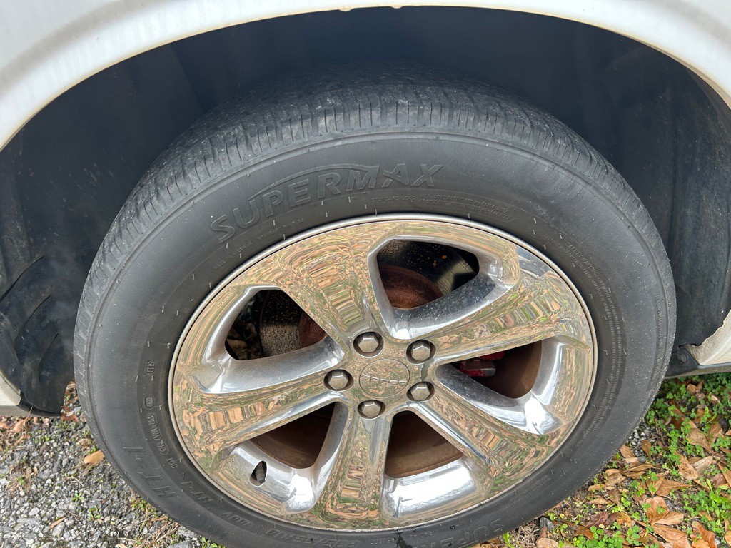 2014 Dodge Challenger Image 9