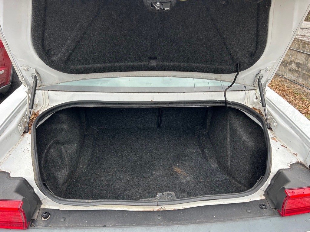 2014 Dodge Challenger Image 10