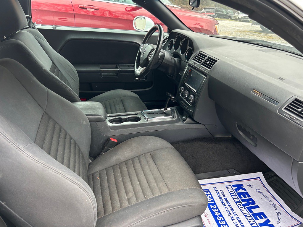 2014 Dodge Challenger Image 14