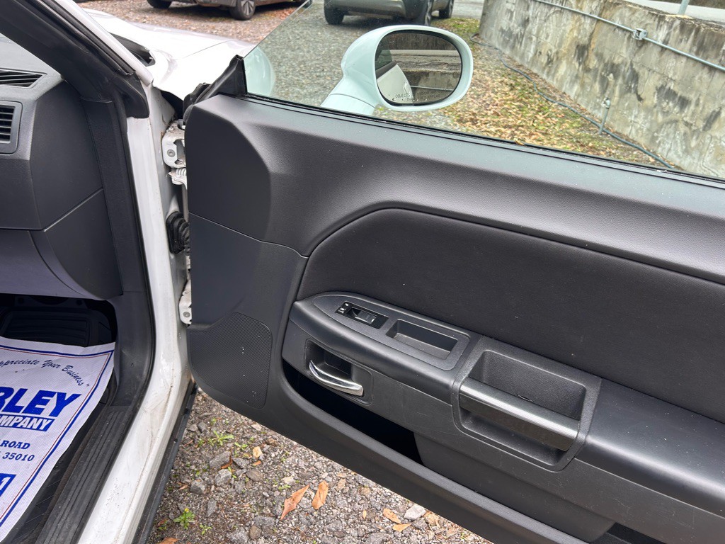 2014 Dodge Challenger Image 15