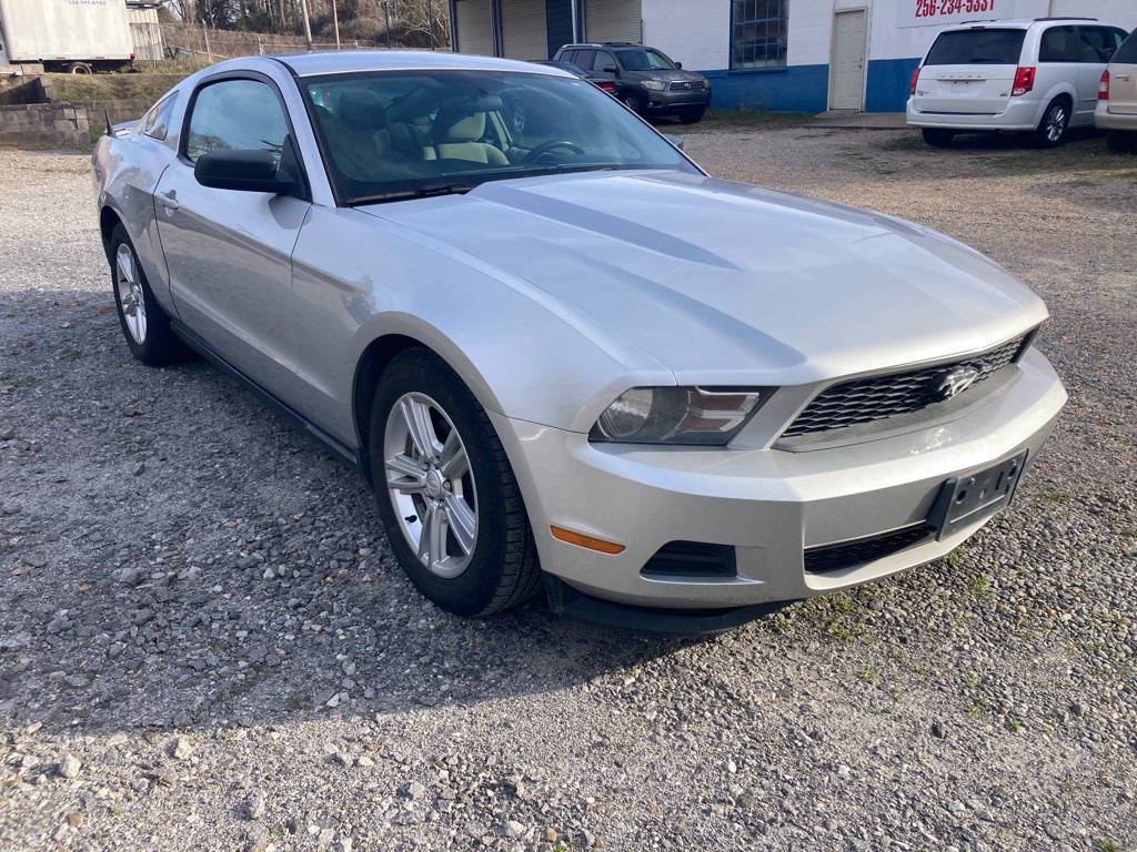 2011 Ford Mustang Image 3