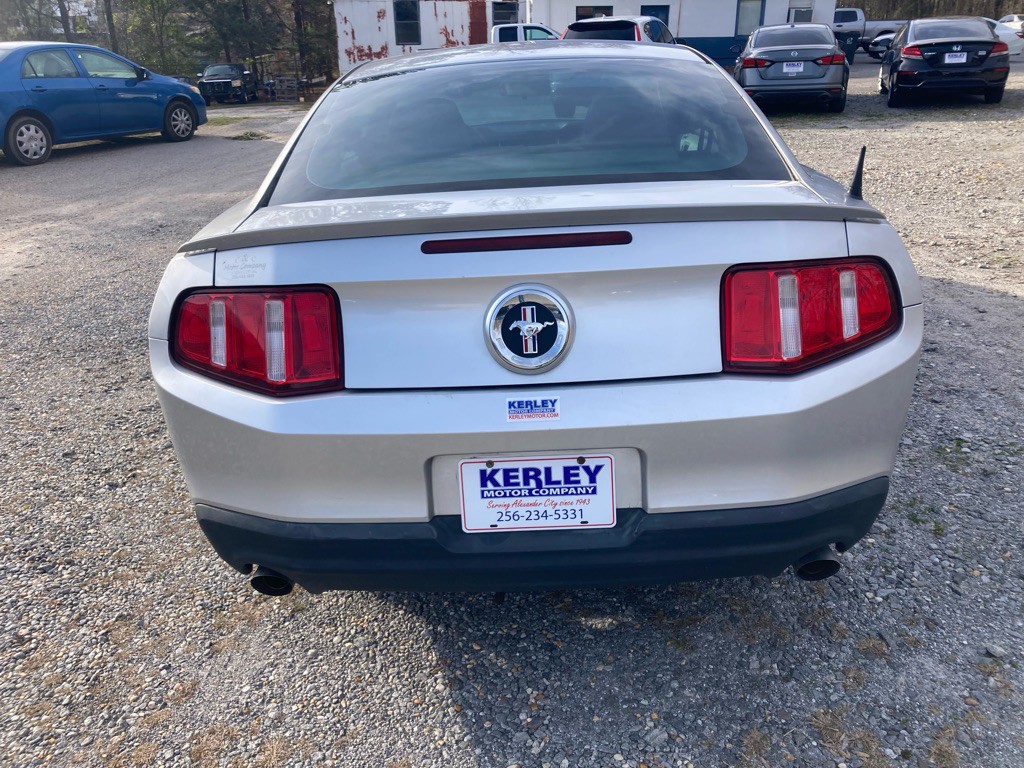 2011 Ford Mustang Image 5