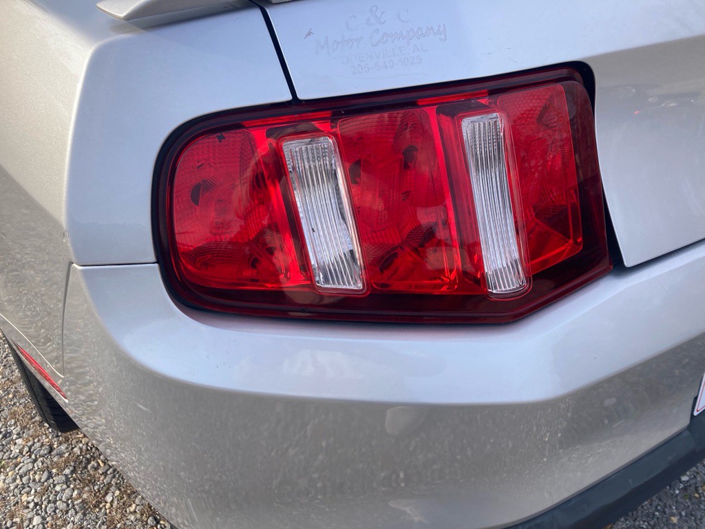 2011 Ford Mustang Image 10