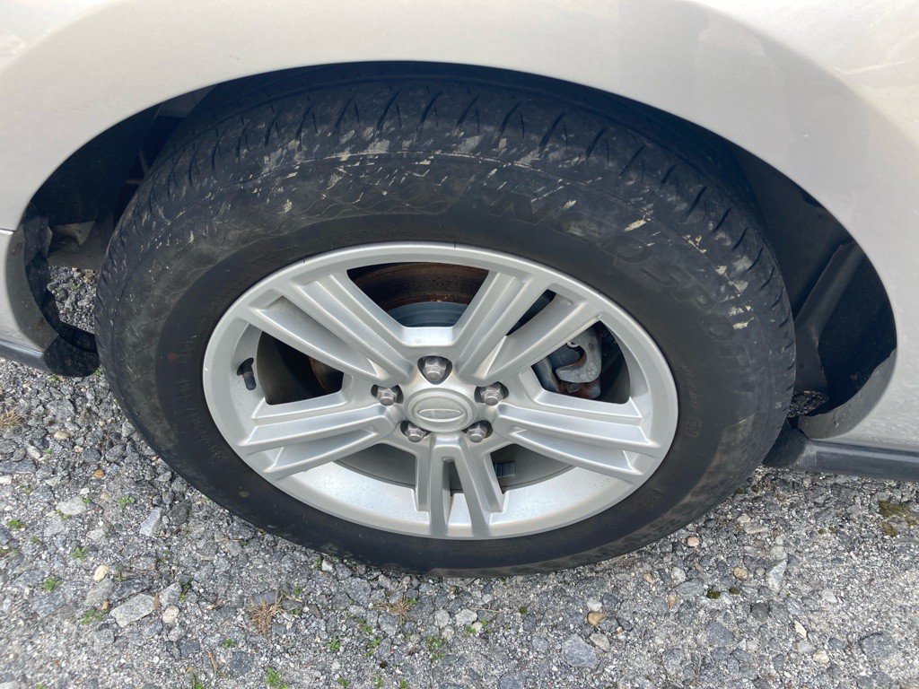 2011 Ford Mustang Image 14