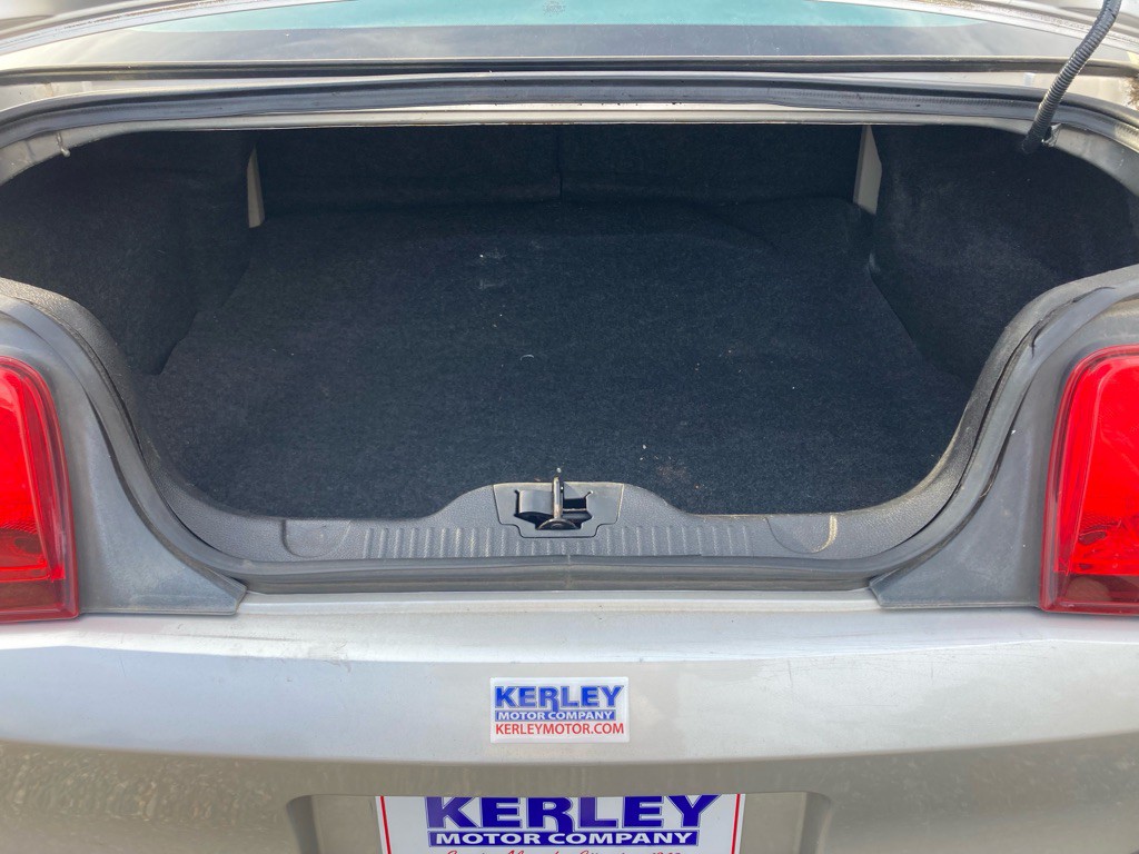 2011 Ford Mustang Image 16