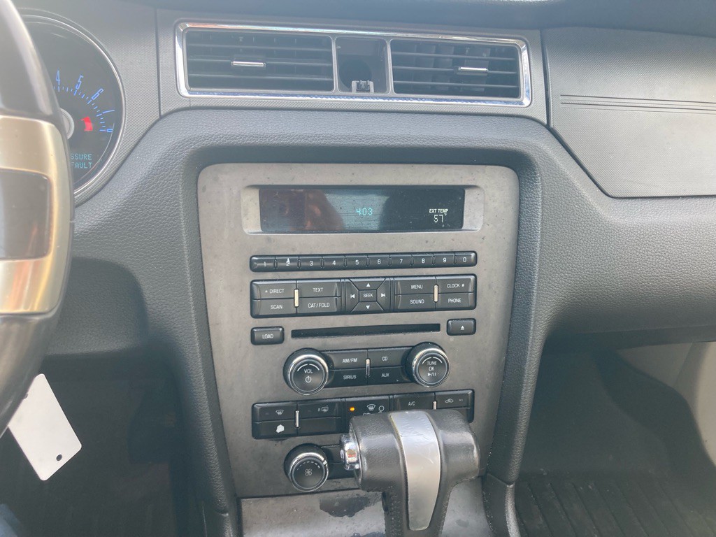 2011 Ford Mustang Image 27