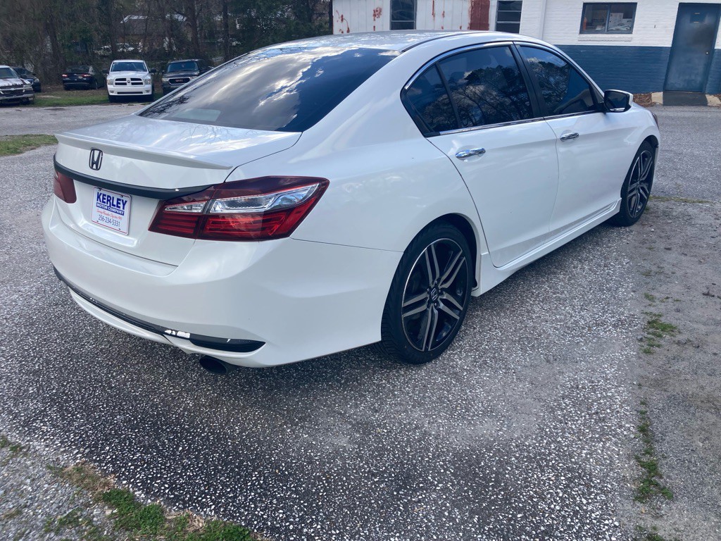 2017 Honda Accord Image 5