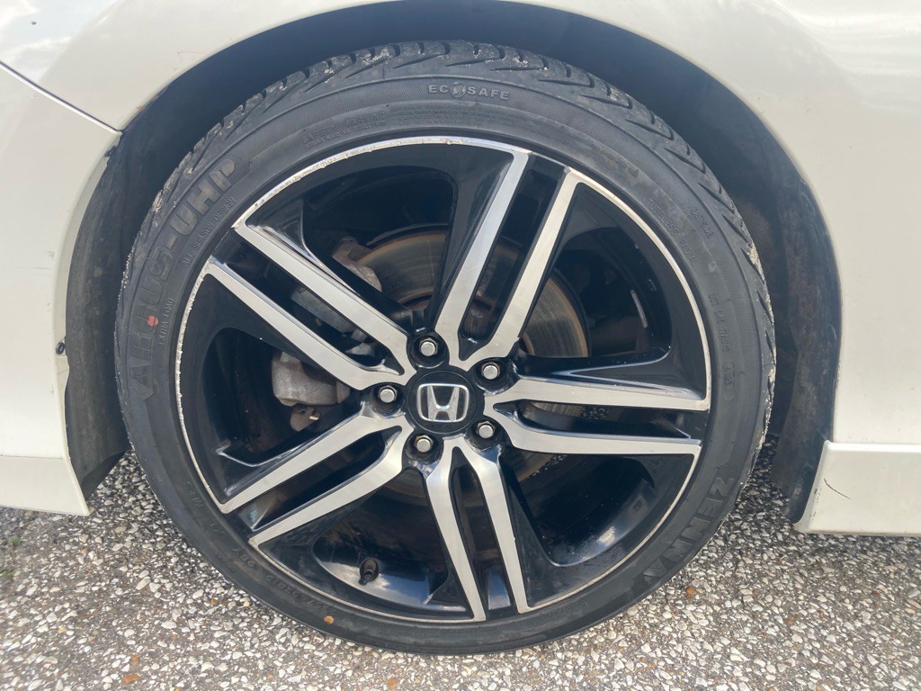 2017 Honda Accord Image 13