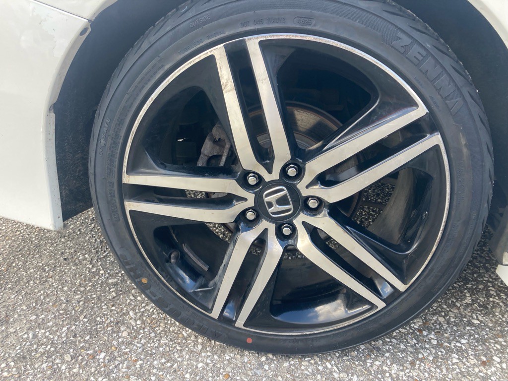 2017 Honda Accord Image 15