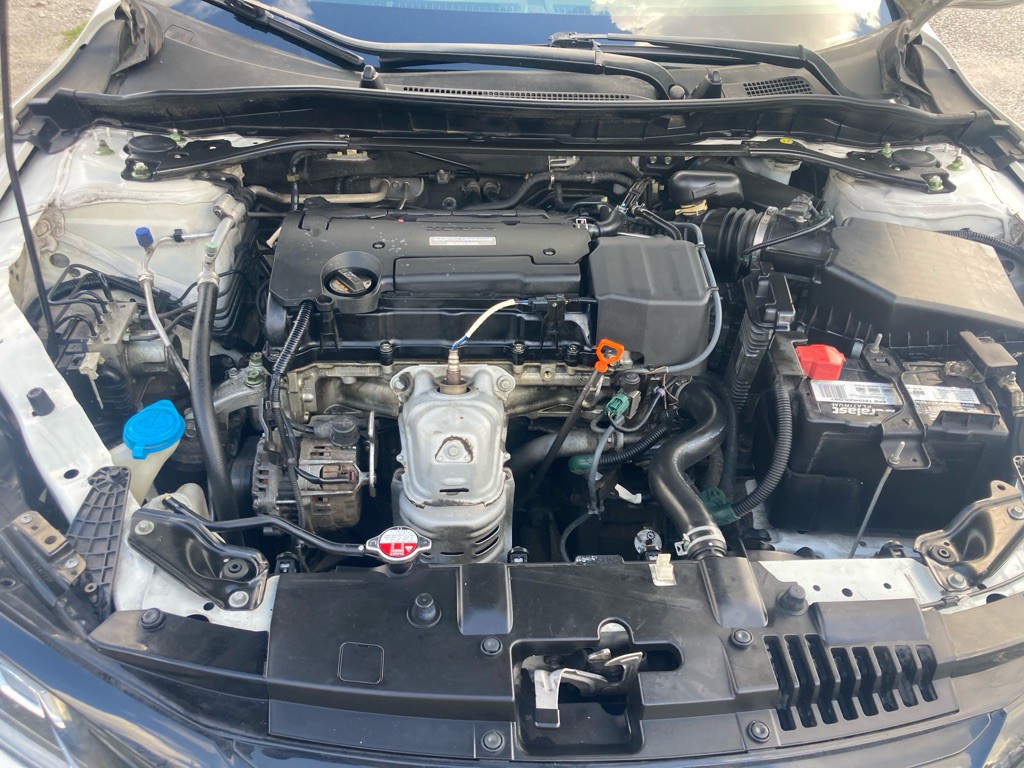 2017 Honda Accord Image 16