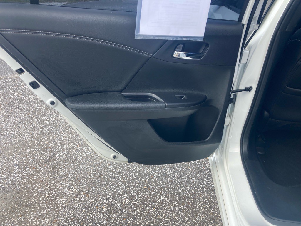 2017 Honda Accord Image 20