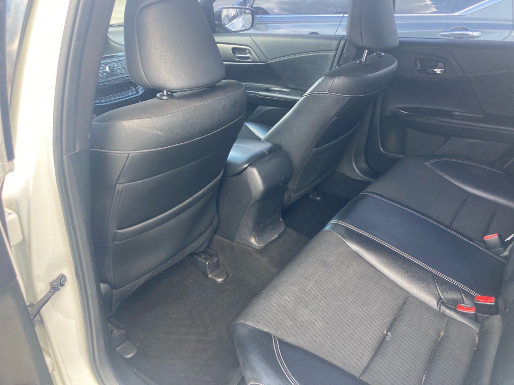 2017 Honda Accord Image 21