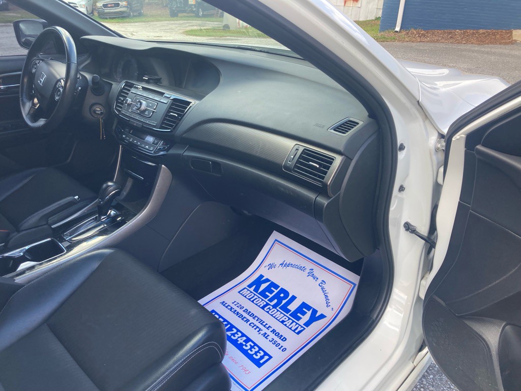 2017 Honda Accord Image 28