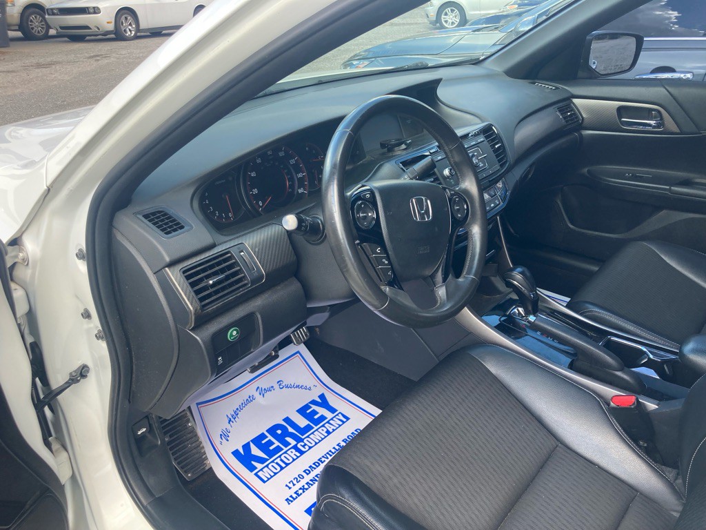 2017 Honda Accord Image 31