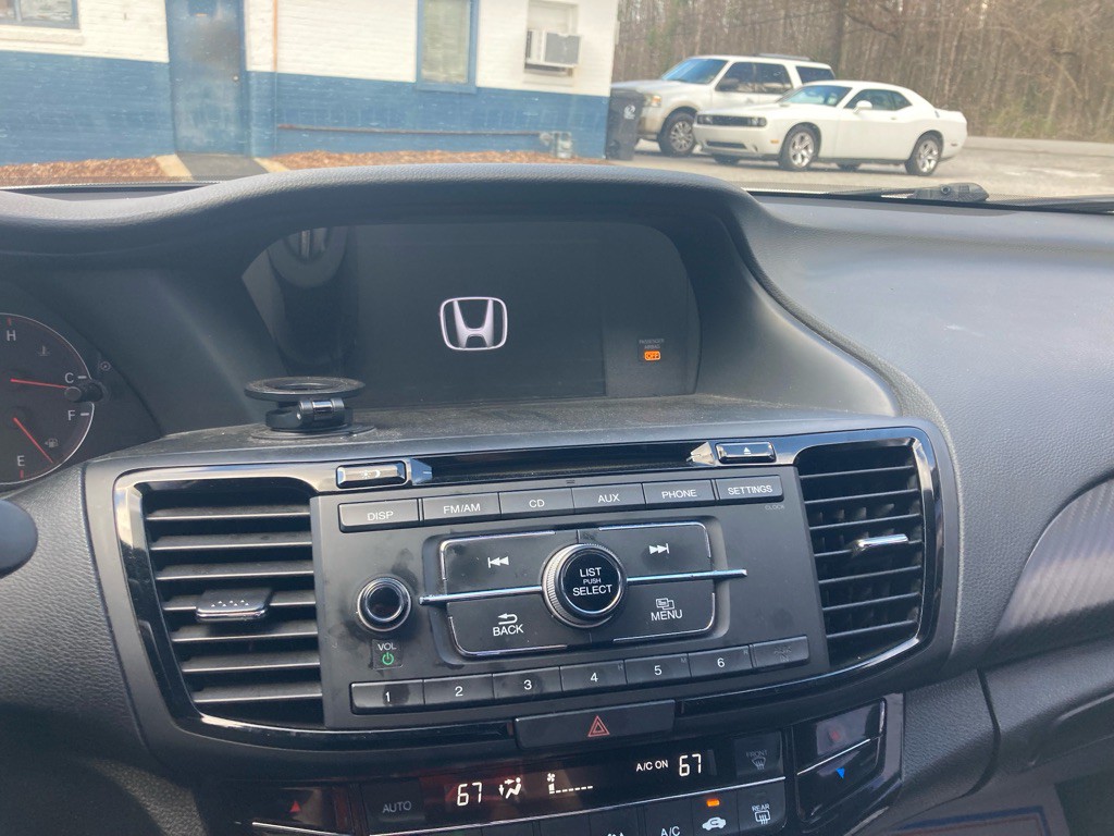 2017 Honda Accord Image 33