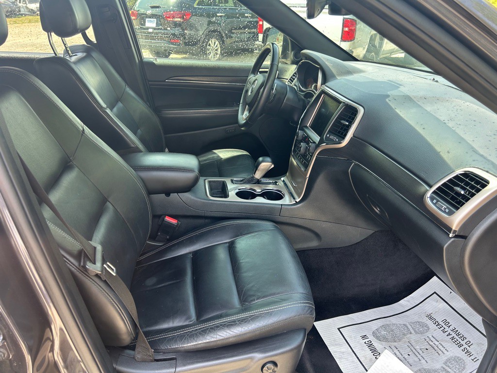 2017 Jeep Grand Cherokee Image 17