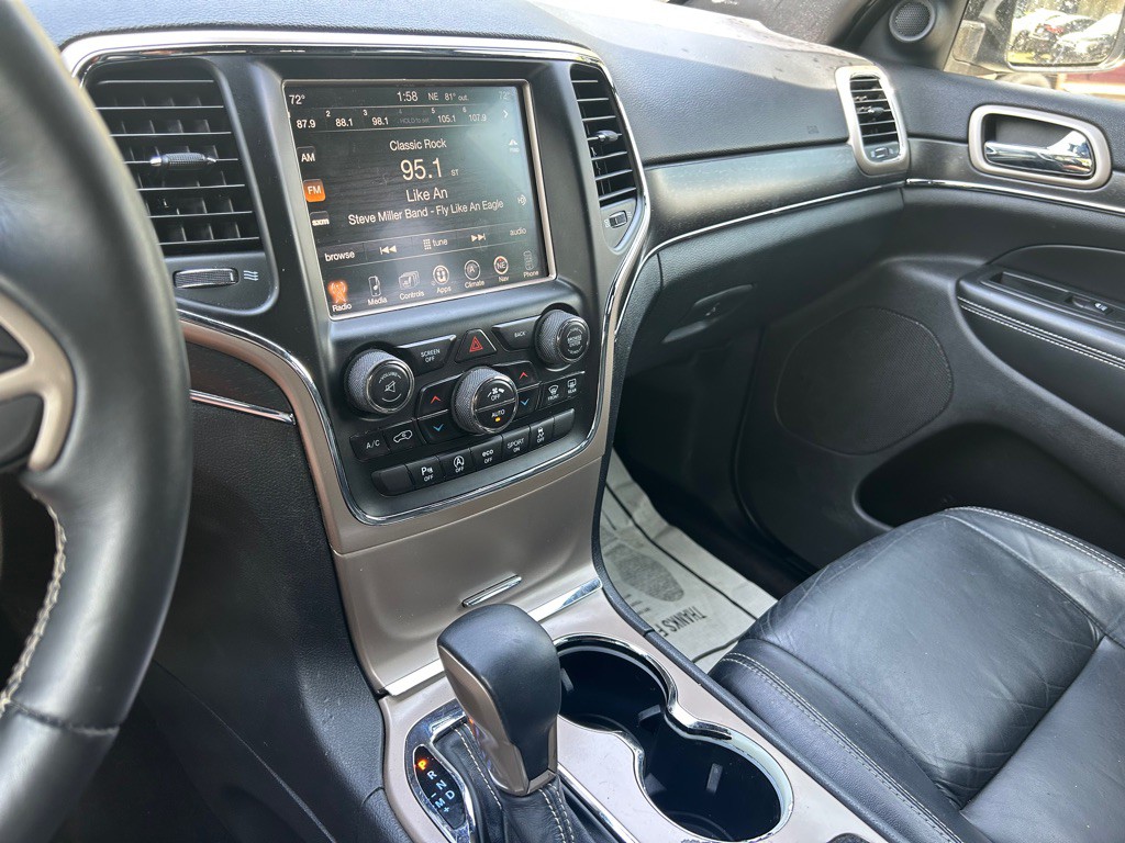 2017 Jeep Grand Cherokee Image 25