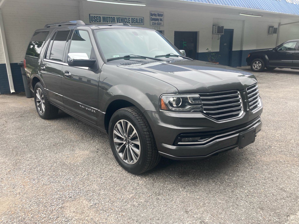 2017 Lincoln Navigator Image 3