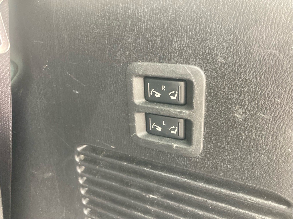 2018 Nissan Armada Image 18