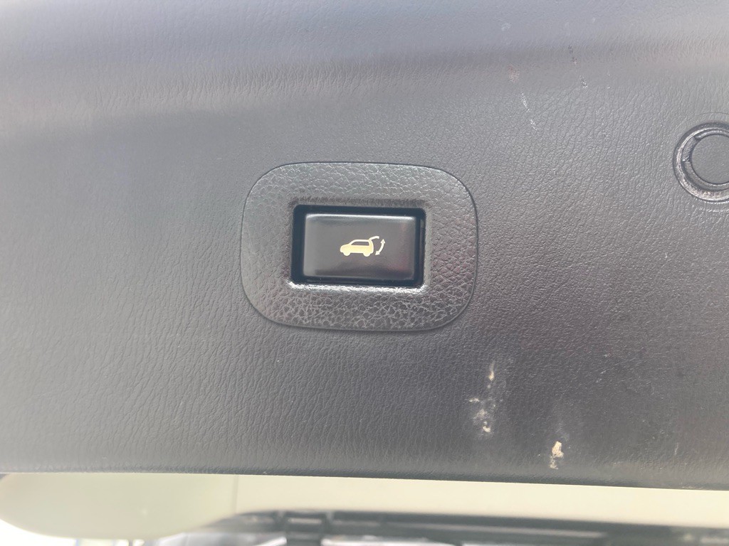2018 Nissan Armada Image 19