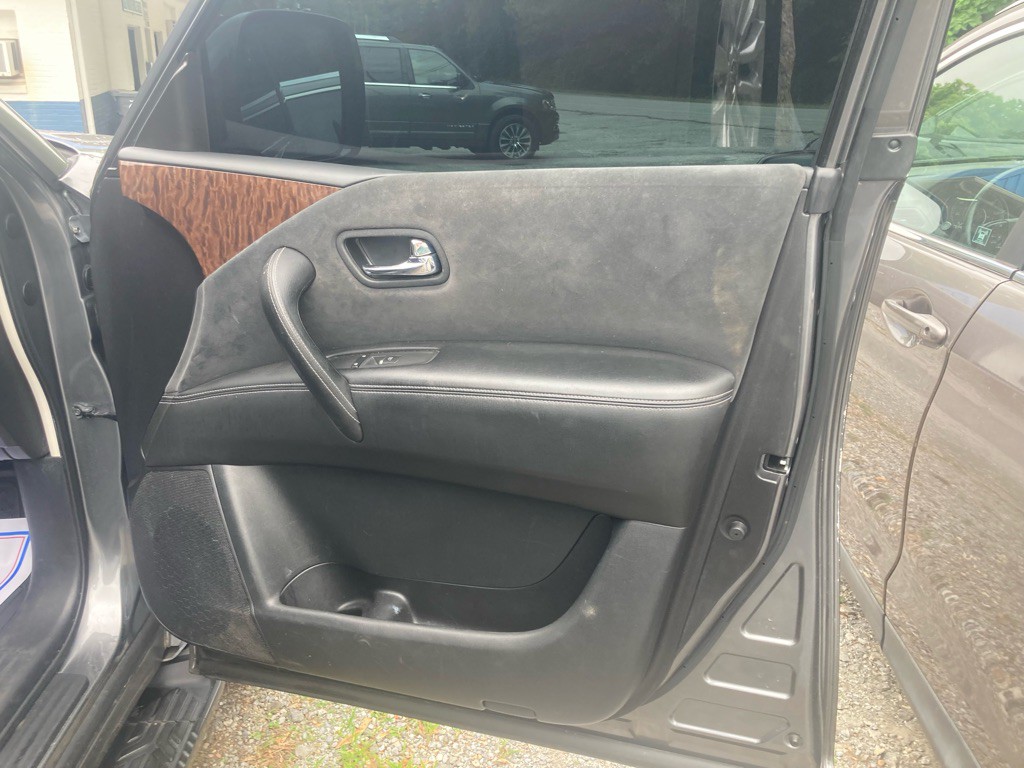 2018 Nissan Armada Image 28