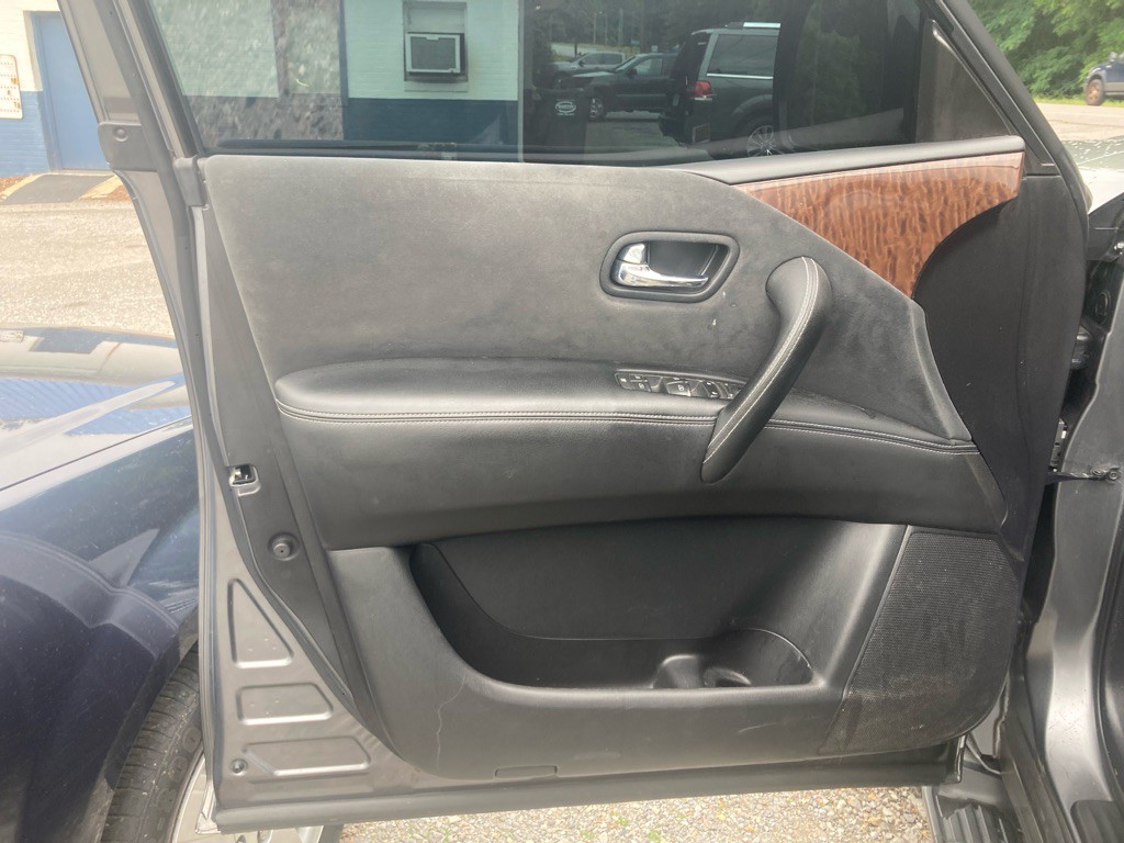 2018 Nissan Armada Image 32
