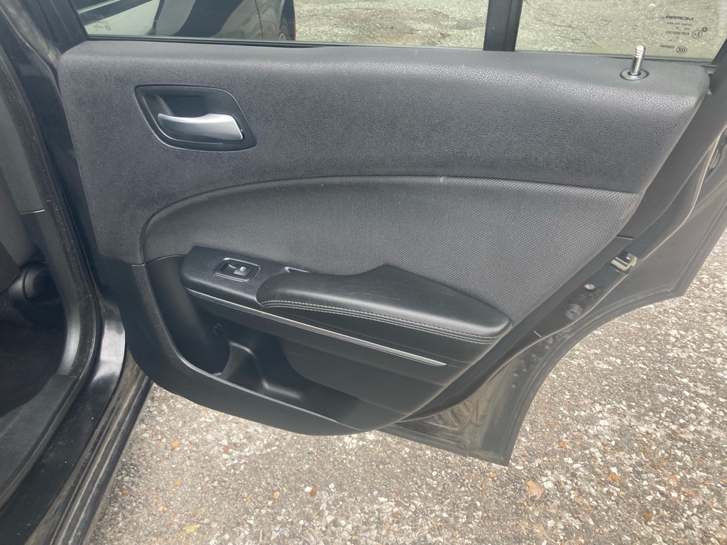 2016 Dodge Charger Image 21