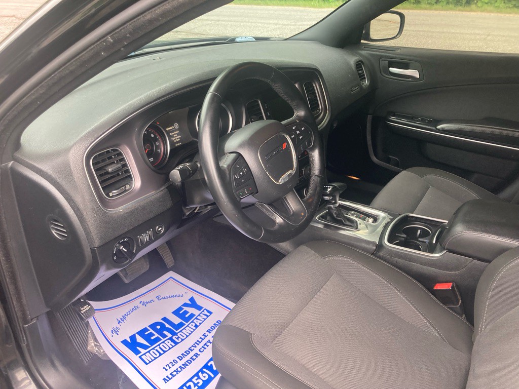 2016 Dodge Charger Image 28