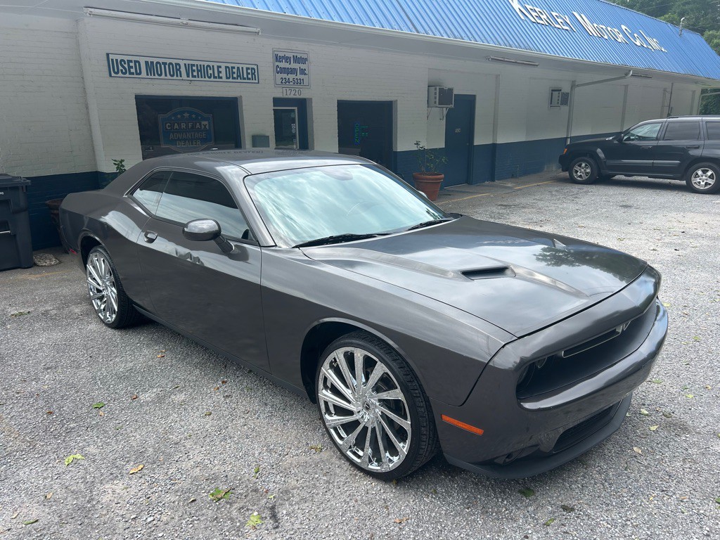 2015 Dodge Challenger Image 3