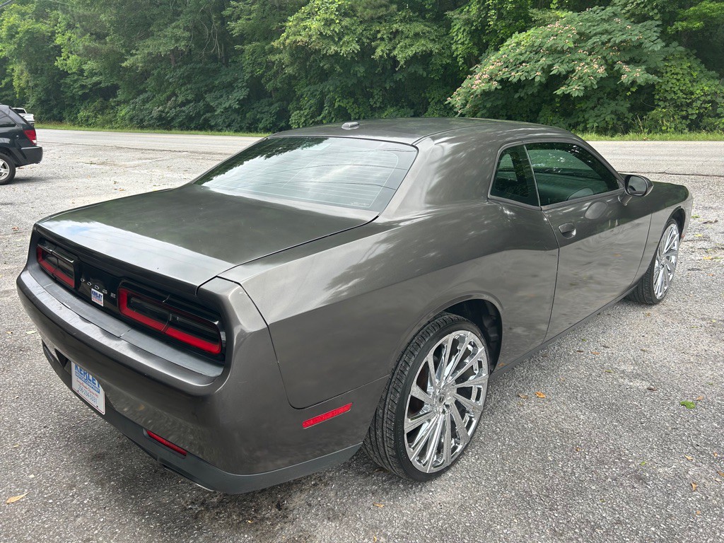 2015 Dodge Challenger Image 5