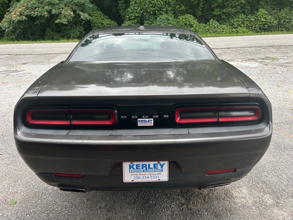 2015 Dodge Challenger Image 6
