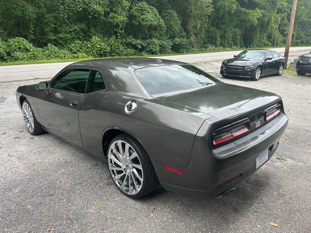 2015 Dodge Challenger Image 7