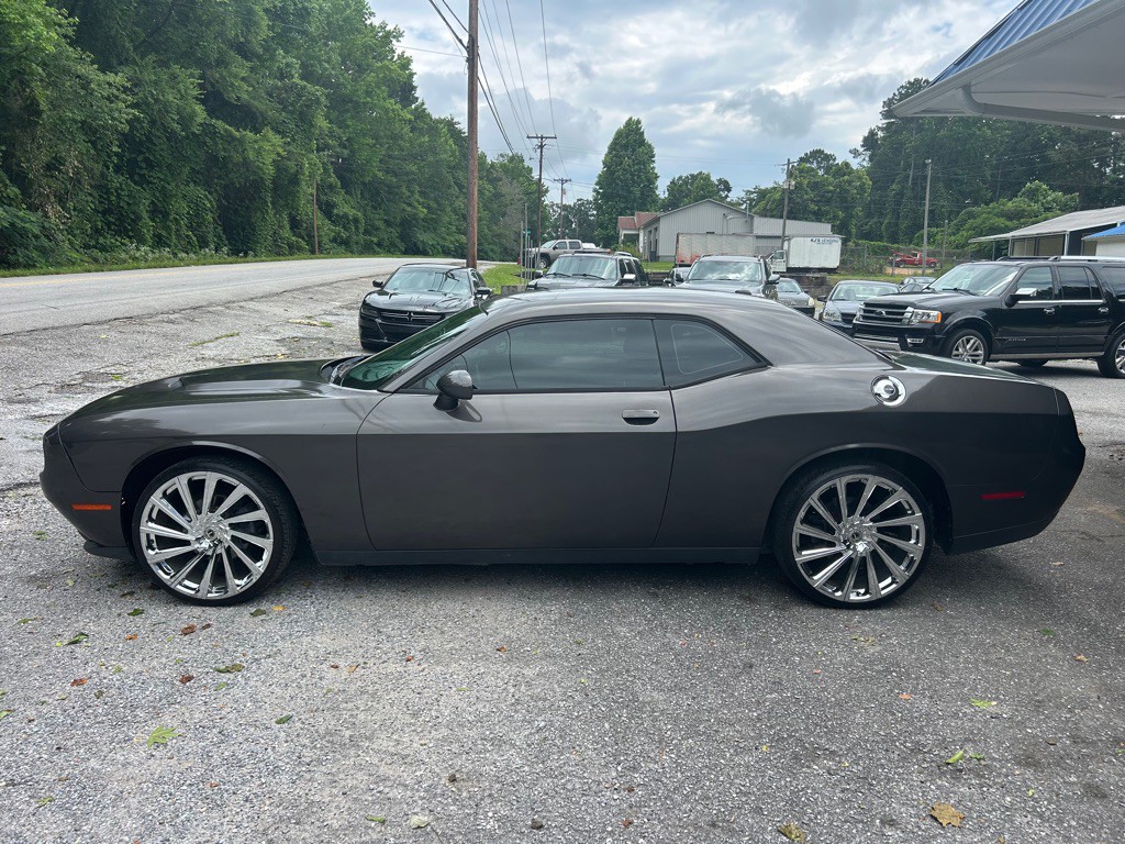 2015 Dodge Challenger Image 8