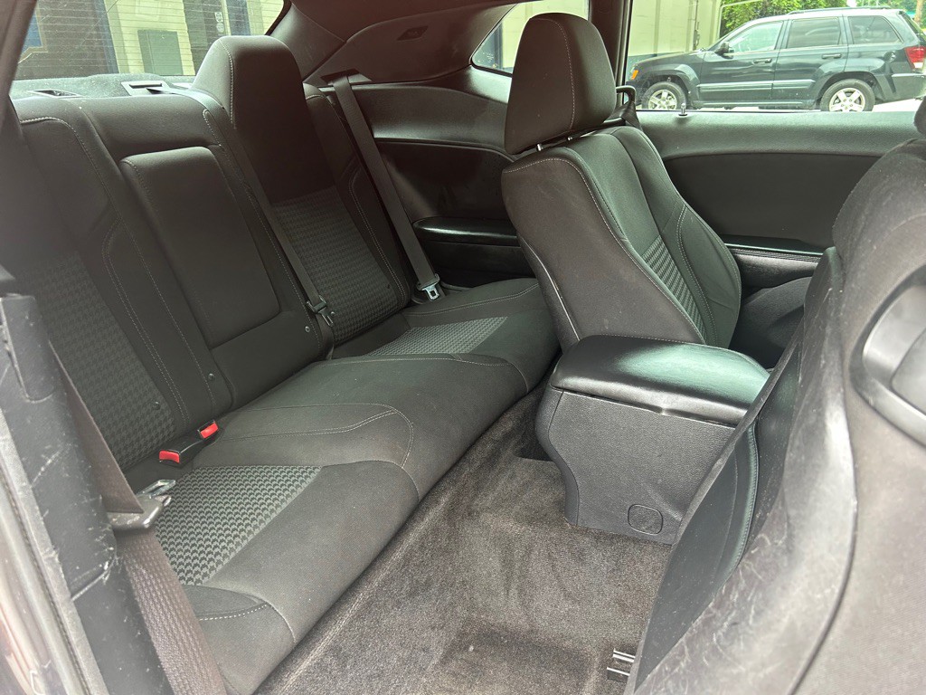2015 Dodge Challenger Image 22