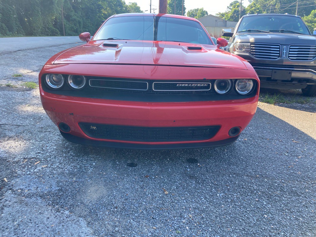 2015 Dodge Challenger Image 2