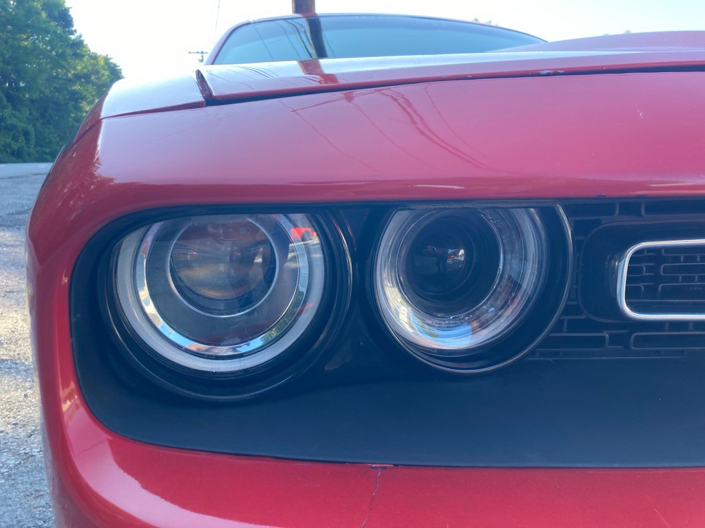 2015 Dodge Challenger Image 8