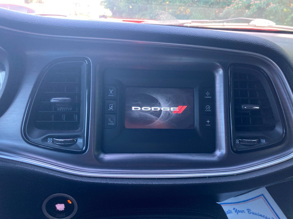 2015 Dodge Challenger Image 25