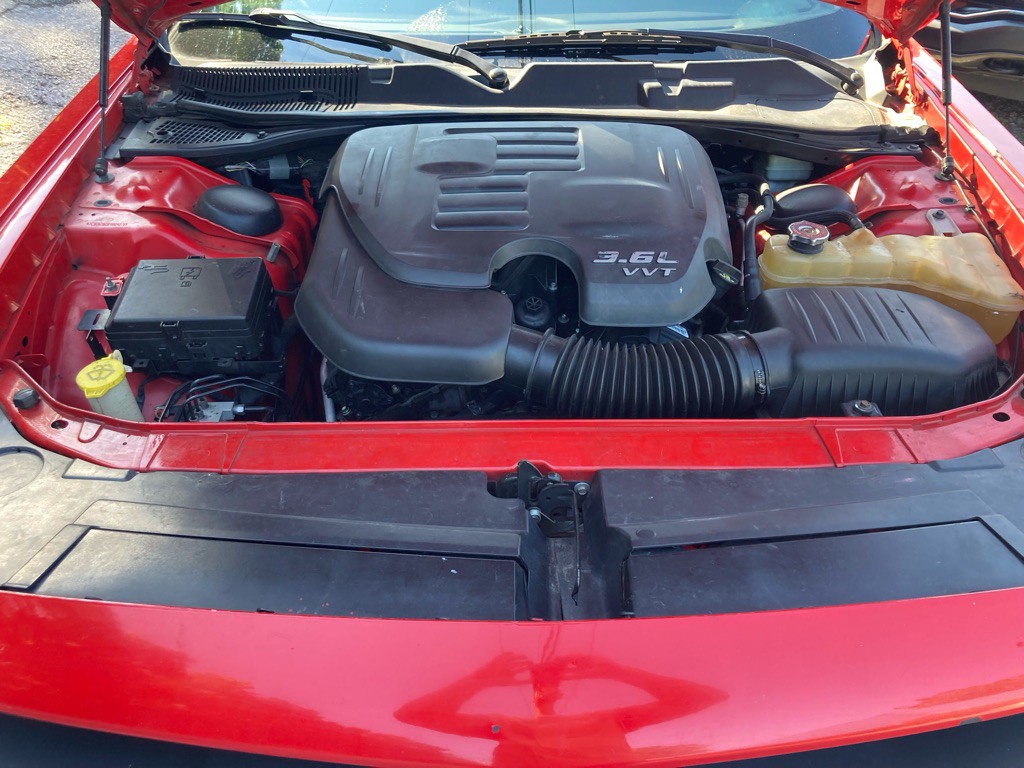2015 Dodge Challenger Image 32