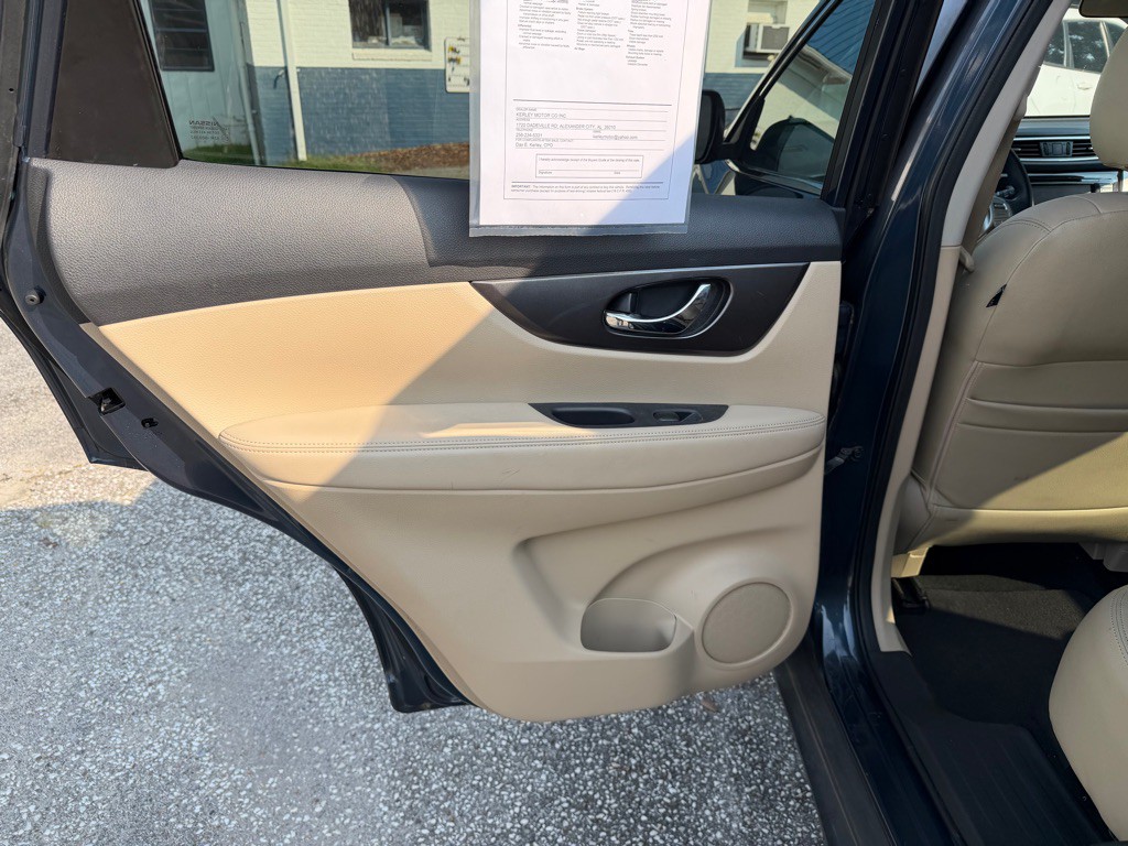 2016 Nissan Rogue Image 7