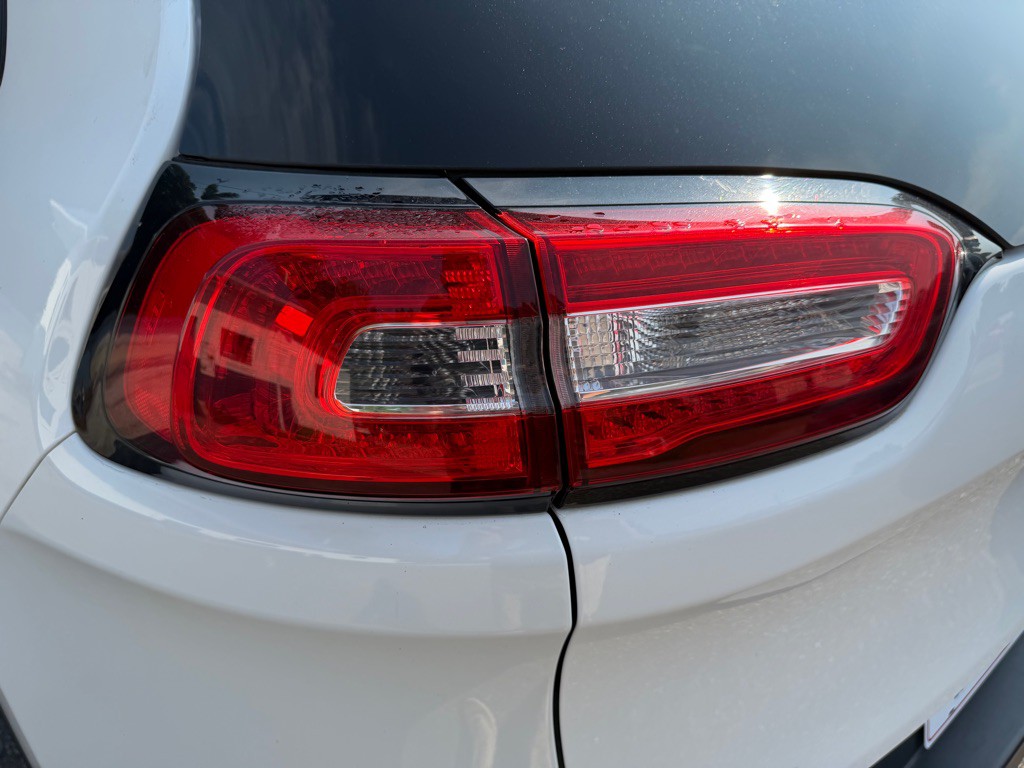 2018 Jeep Cherokee Image 14