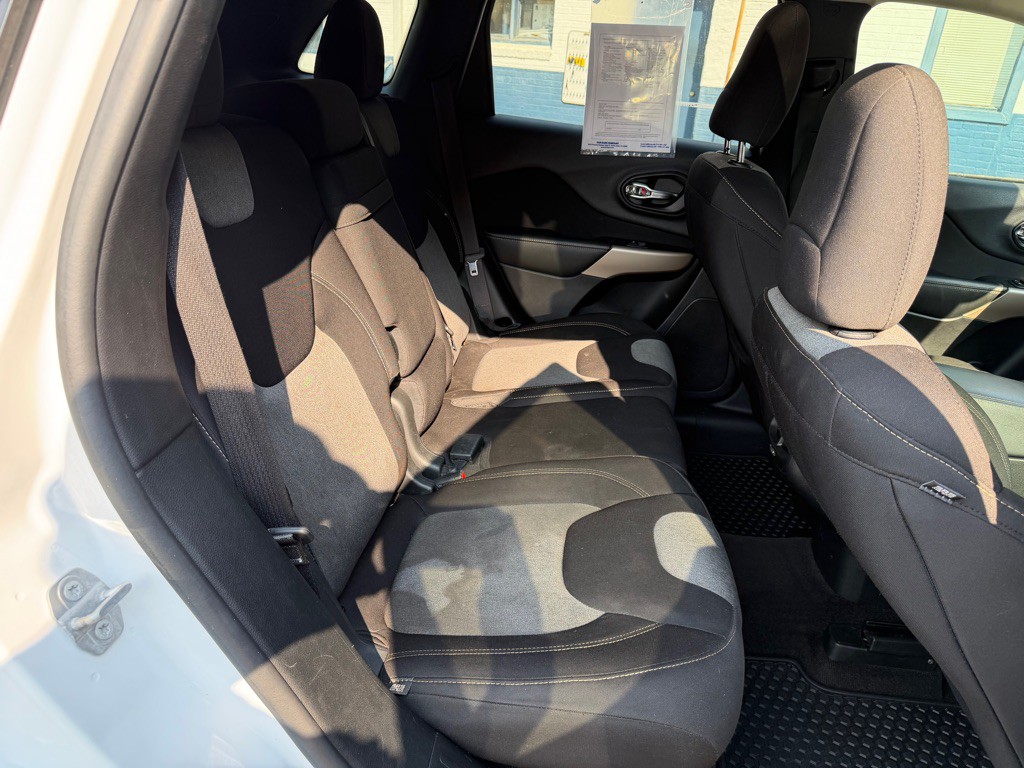 2018 Jeep Cherokee Image 20