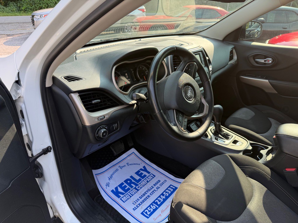 2018 Jeep Cherokee Image 25