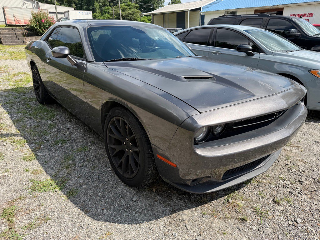 2015 Dodge Challenger Image 4