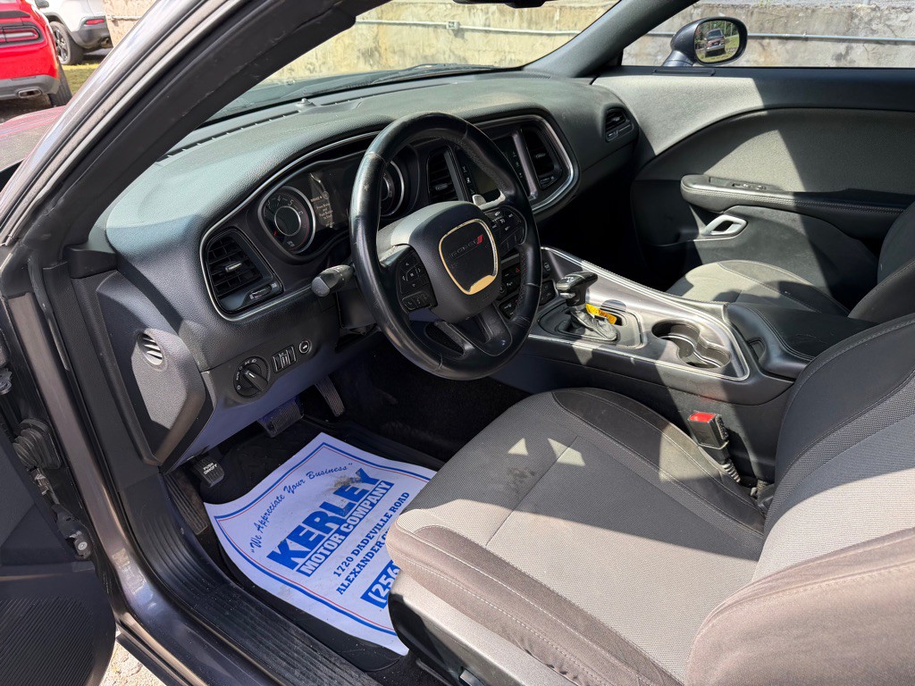 2015 Dodge Challenger Image 23