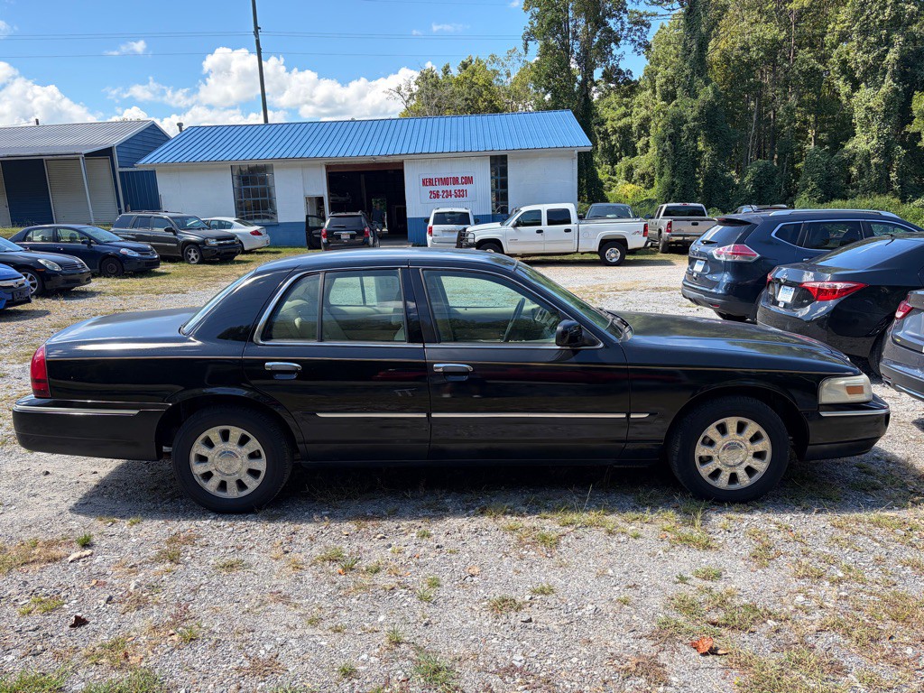 2008 Mercury Grand Marquis Image 3
